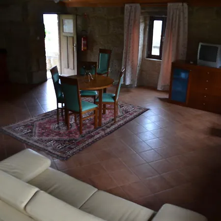 Alojamento de Turismo Rural Casa Da Quinta Da Calçada Cinfães